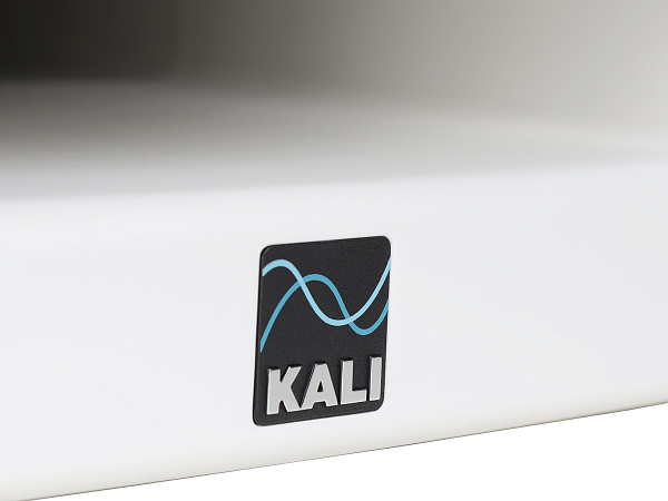 Акустическая система (студийный монитор) Kali Audio [LP-6W V2] 6.5" + 1", 40 Вт + 40 Вт, усилитель класса D, 39 - 25.000 Hz, макс. SPL: 115 дБ, эквалайзер, разъемы: XLR и 1/4" балансный и небалансный RCA, цвет белый