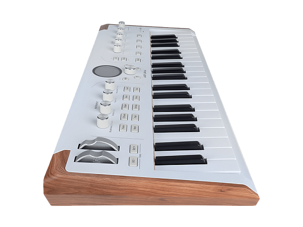 Сценическая клавиатура [230721] Arturia [AstroLab 37 White] Astrolab White 37 клавиш, полувзвешенная механика, 10 звуковых движков, вокодер, 10 кнопок пресетов , 4 макрорегулятора, MIDI-вход, USB-C и USB-A; аудио Bluetooth; WiFi, цвет белый