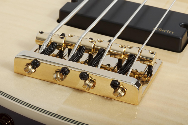 Бас-гитара SCHECTER [OMEN EXTREME-4 GNAT]  4-струнная, корпус: красное дерево, топ: стеганый клен, гриф: клен, накладка: палисандр, 24 лада, цвет Gloss Natural (GNAT)