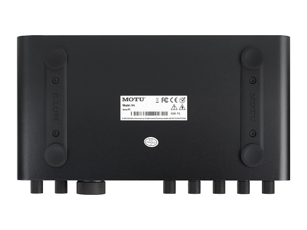 Аудиоинтерфейс USB [3160/3161] Motu [M6] АЦП/ЦАП: 24 бит/192 кГц, ЦАП ESS Sabre32 Ultra, дин. диапазон: 120 дБ, THD+N: -110 дБ, 4xCombo XLR/TRS, 2x1/4" TRS Jack входа / 4x1/4" TRS Jack выхода, 2x1/4" TRS Jack выхода для наушников, MIDI, USB-C