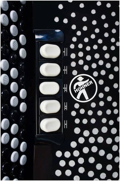 HOHNER Nova III 96 white (C-stepped) - Баян