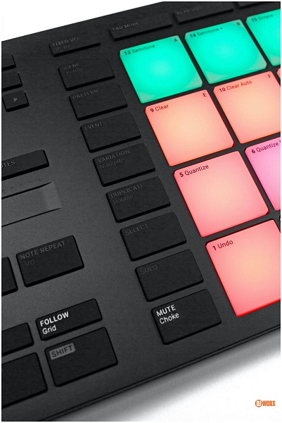Native Instruments Maschine Mikro Mk3 - Система состоящая из компактного...