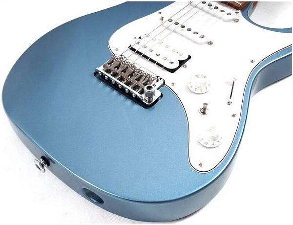 IBANEZ AZ2204-ICM PRESTIGE, электрогитара, ольха, цвет ледяной металлик,...