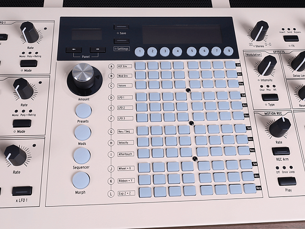 Синтезатор [551002] Arturia [PolyBrute 12] 12 голосная полифония, 61 клавиша, полифоническая клавиатура нового поколения с технологией MPE, 2x аналоговых VCO, 32-шаговый арпеджиатор, 64-шаговый секвенсор, 3D-контроллер Morphee