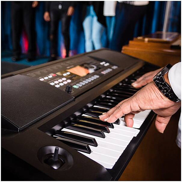 KORG EK-50 синтезатор с автоаккомпанементом 61 клавиша, полифония 64 голоса,...