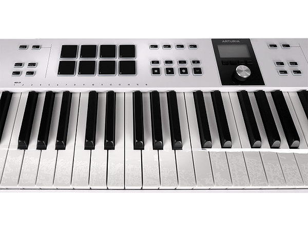 MIDI клавиатура [231541] Arturia [KeyLab Essential 88 mk3 White] 88 клавиш, LCD дисплей, 9 энкодеров, 8 пэдов, 9 фейдеров, 12 кнопок управления, колеса высоты тона и модуляции, 1/4" Jack вход для педали, MIDI выход, Type-C