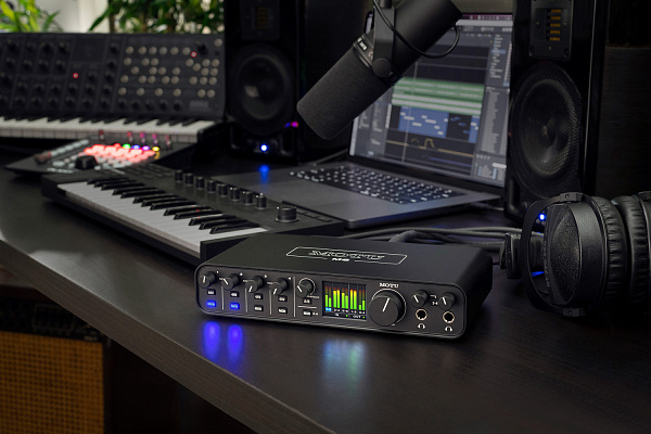 Аудиоинтерфейс USB [3160/3161] Motu [M6] АЦП/ЦАП: 24 бит/192 кГц, ЦАП ESS Sabre32 Ultra, дин. диапазон: 120 дБ, THD+N: -110 дБ, 4xCombo XLR/TRS, 2x1/4" TRS Jack входа / 4x1/4" TRS Jack выхода, 2x1/4" TRS Jack выхода для наушников, MIDI, USB-C