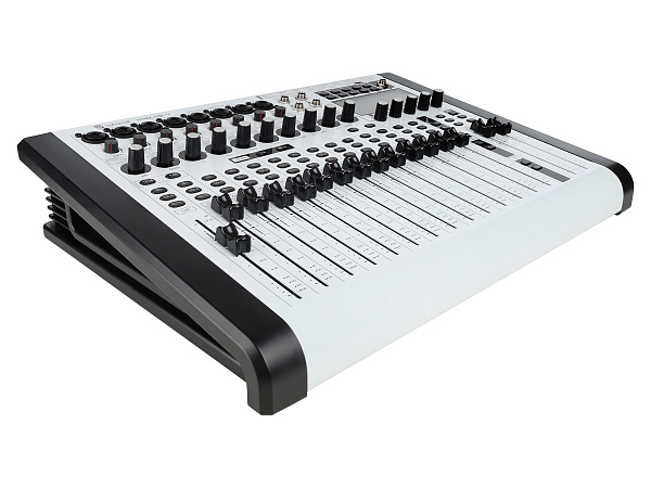 Микшер Intrend [ITMIX-D8-4] цифровой, 12 входов (8 аналоговых, 1 стерео, 2 USB), 2 группы, Bluetooth, USB MP3 плеер,