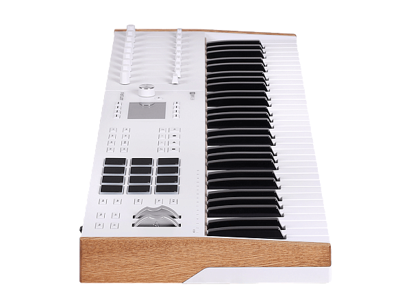 MIDI клавиатура [231631] Arturia [KeyLAB 61 MK3 White] 61 клавиша, полувзвешенная механика, дисплей, 12 пэдов , 9 фейдеров, 9 поворотных регуляторов, 3 входа для подключения педалей, MIDI in/out, USB-C