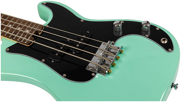 FLIGHT Mini Bass Lite SFG - Бас-гитара уменьшенная