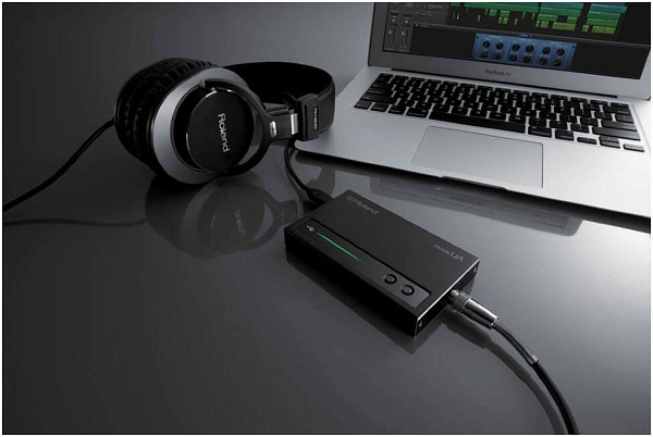ROLAND UA-M10 - Звуковая карта