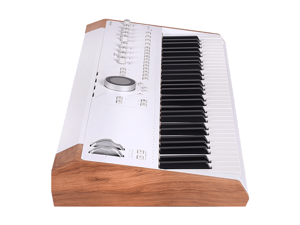 Сценическая клавиатура Arturia [Astrolab White] 61 клавиша, полувзвешенная механика, 10 звуковых движков, вокодер, 10 кнопок пресетов , 4 макрорегулятора, MIDI-вход, USB-C и USB-A; аудио Bluetooth; WiFi, цвет белый