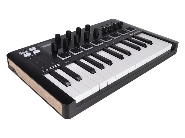 MIDI клавиатура [231502] Arturia [MiniLAB 3 Black Edition] 25 клавиш, 8 энкодеров, 8 RGB пэдов, 8 фейдеров, дисплей, сенсорные регуляторы Pitch/Modulation, MIDI-выход, 1/4" Jack вход педали, режим Chord, арпеджиатор, USB-C