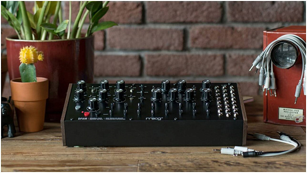 MOOG DFAM - Синтезатор профессиональный