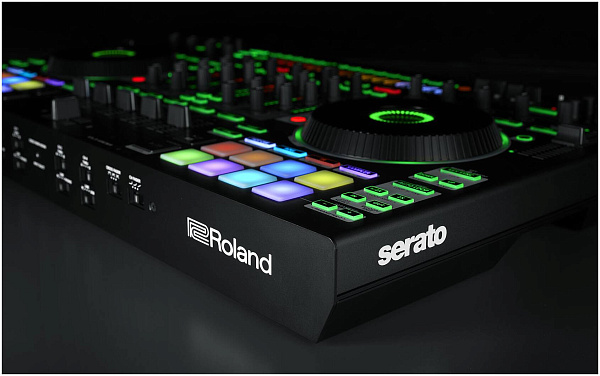 ROLAND DJ-808 - DJ-контроллер