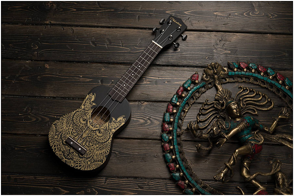 VESTON UKULELE KUS 25 OWL - Укулеле сопрано