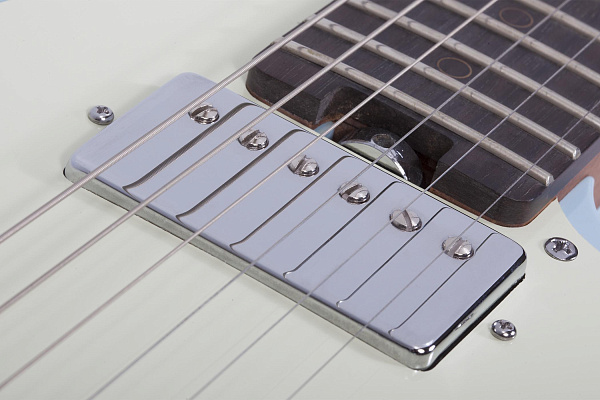 Электрогитара SCHECTER [NICK JOHNSTON PT A.FROST] электрогитара 6-струнная, корпус: ольха, гриф: запеченый клен, накладка: черное дерево, 22 лада, цвет: Atomic Frost