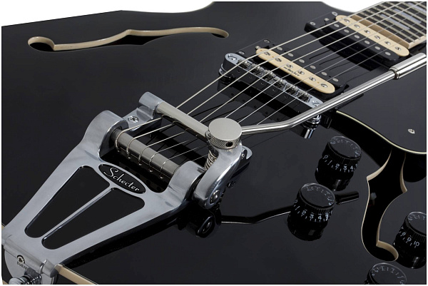SCHECTER CORSAIR G. BLACK - полуакустическая электрогитара