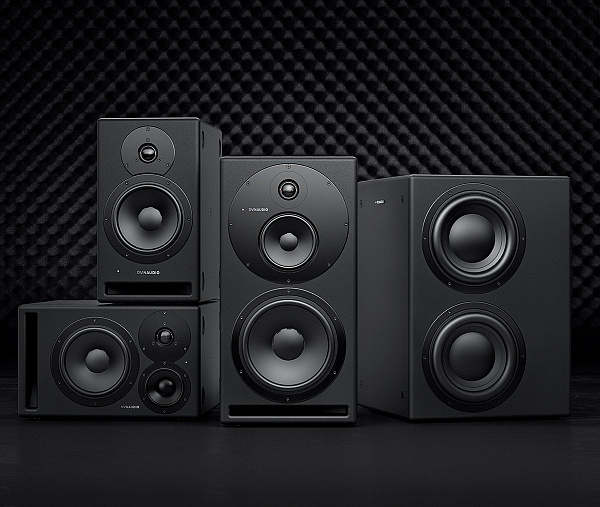 Акустическая система (студийный монитор) [954357] Dynaudio [Core 47 L] активная, 3-х полосная, ВЧ динамик 1.1", СЧ динамик 4", НЧ динамик 7", мощность: ВЧ/СЧ/НЧ 150/500/500 Вт, частоты: 41-24000 Гц, входы: XLR, AES3 XLR, BNC Word Clock, выходы: AES3 XLR
