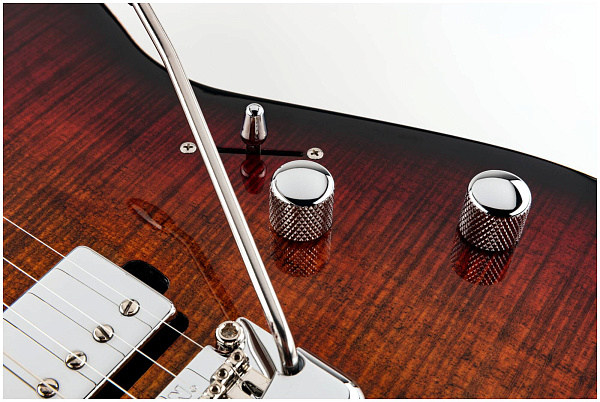 MUSIC MAN H81200 Sabre Bougie Flame - Электрогитара