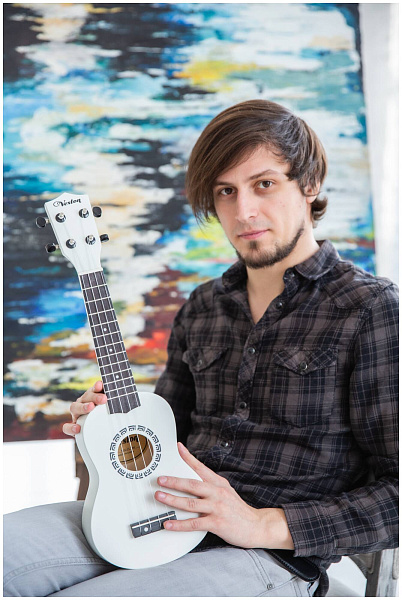 VESTON UKULELE KUS 15 WH - Укулеле сопрано
