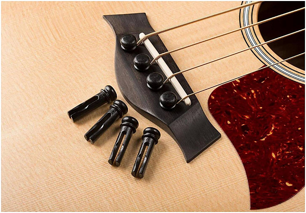 TAYLOR GS MINI-e BASS GS Mini Bass, бас-гитара электроакустическая, форма...