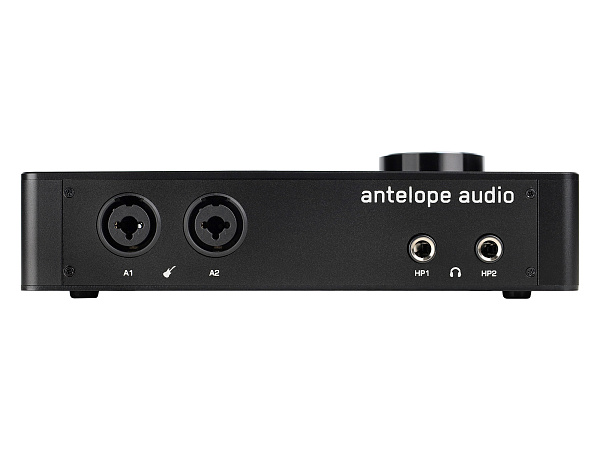 Аудиоинтерфейс Antelope Audio [Zen Quadro Synergy Core] 24 бит/192 кГц, 14x10, Отношение сигнал/шум: 110 дБ, ADAT для расширения входов/выходов, конвертеры с коэффициентом усиления до 130 дБ, два микрофонных предусилителя с 65 дБ усиления