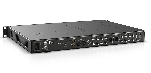 Аудиоинтерфейс USB [9390] Motu [828] АЦП/ЦАП: 24 бит/192 кГц, ЦАП: ESS Sabre 32, 125 дБ, 2хCombo XLR/TRS, 1/4" TRS, 1/4" TS, 2xXLR, 2x ADAT Toslink, RCA S/PDIF, MIDI, Word Clock, USB-C