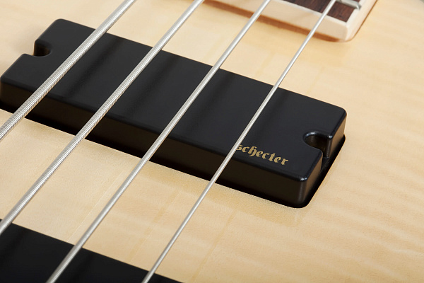 Бас-гитара SCHECTER [OMEN EXTREME-4 GNAT]  4-струнная, корпус: красное дерево, топ: стеганый клен, гриф: клен, накладка: палисандр, 24 лада, цвет Gloss Natural (GNAT)
