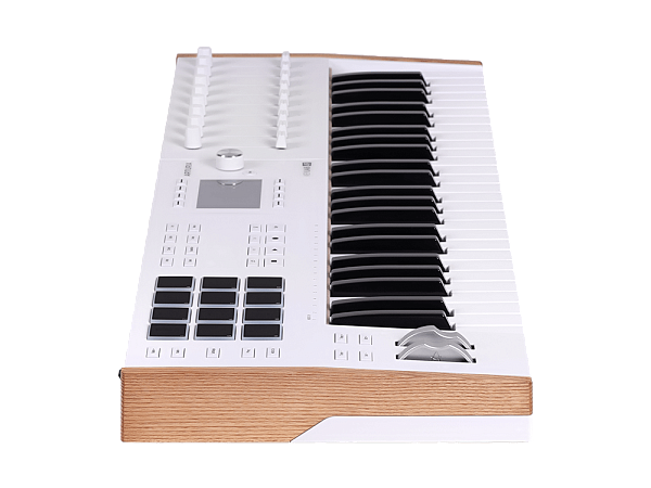 MIDI клавиатура [231621] Arturia [KeyLAB 49 MK3 White] 49 клавиш, полувзвешенная механика, дисплей, 12 пэдов , 9 фейдеров, 9 поворотных регуляторов, 3 входа для подключения педалей, MIDI in/out, USB-C