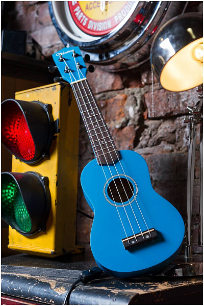 VESTON UKULELE KUS 15 BL - Укулеле сопрано
