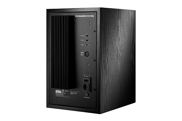Акустическая система (студийный монитор) [949758] Dynaudio [BM 15A L] активная, 2-х полосная, ВЧ динамик 1.1", НЧ динамик 10", мощность усилителей: ВЧ 100 Вт, НЧ 200 Вт, диапазон частот: 40-21000 Гц, XLR аналоговые входы, ориентация левая