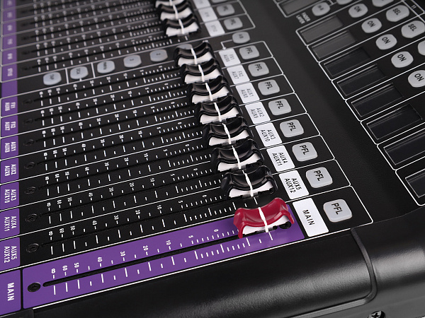 Микшер Intrend [ITMIX-D16] цифровой, 48 каналов, 16 аналоговых входов, поддержка 2х блоков расширения входов/выходов ITMIX-DEX-168