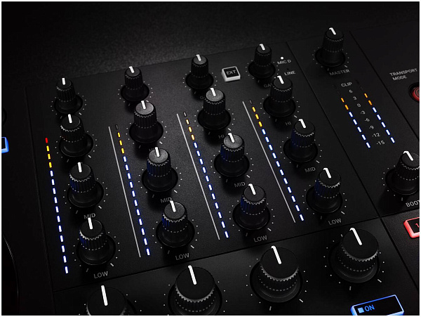 NATIVE INSTRUMENTS Traktor Kontrol S3 - DJ контроллер 4-х канальный, для...