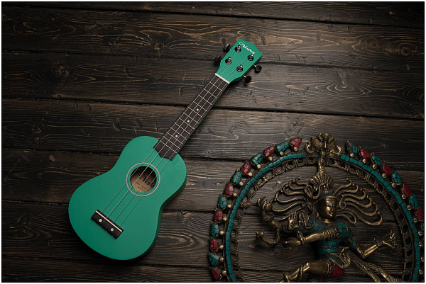 VESTON UKULELE KUS 15 GR - Укулеле сопрано
