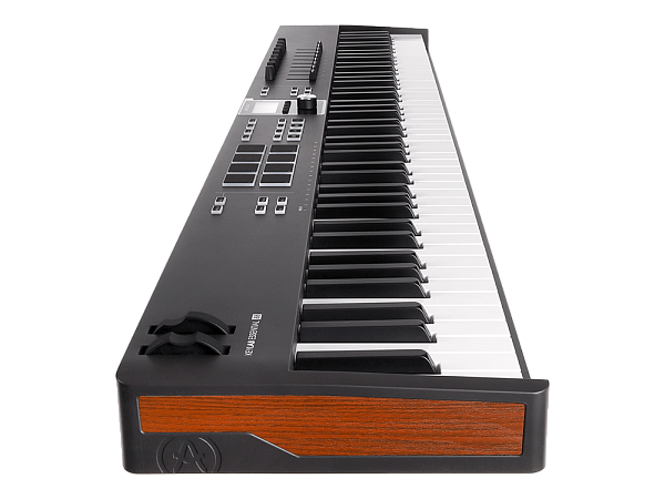 MIDI клавиатура [231542] Arturia [KeyLab Essential 88 mk3 Black] 88 клавиш, LCD дисплей, 9 энкодеров, 8 пэдов, 9 фейдеров, 12 кнопок управления, колеса высоты тона и модуляции, 1/4" Jack вход для педали, MIDI выход, Type-C