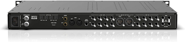 MOTU 828 - аудиоинтерфейс USB, АЦП/ЦАП: 24 бит/192 кГц, ЦАП: ESS Sabre...
