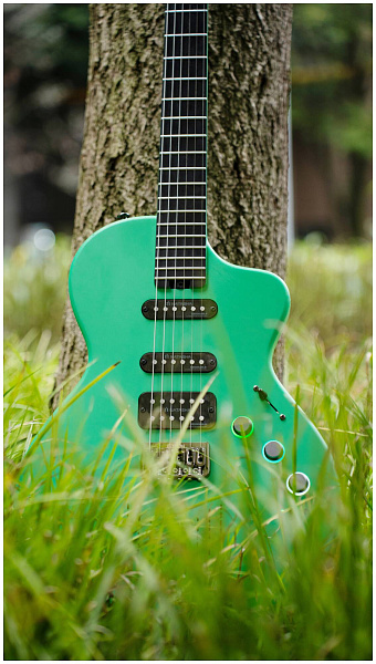NATASHA SEEKER Mint Green - Электрогитара смарт