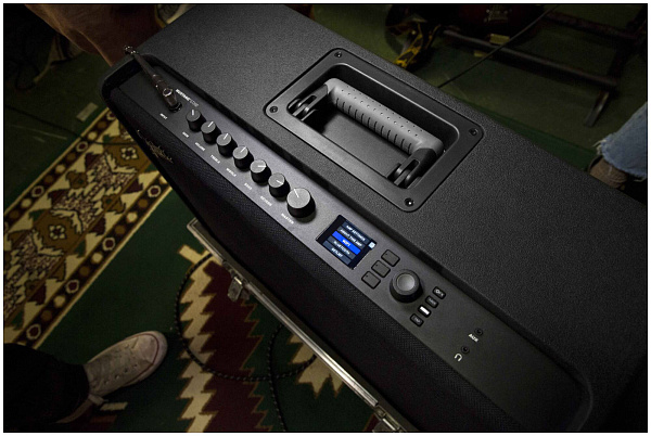 FENDER MUSTANG GT 200 - Комбоусилитель для электрогитары