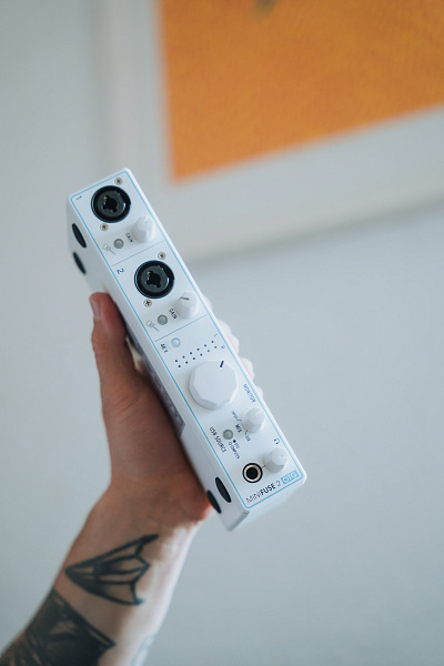 Аудиоинтерфейс USB [810132] Arturia [MiniFuse 2 White OTG] 24бит/192кГц