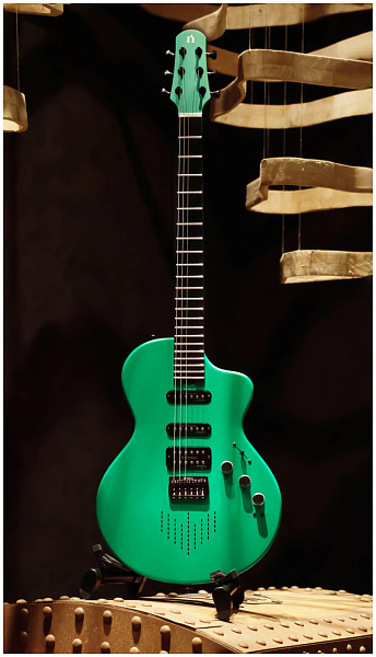 NATASHA SEEKER Mint Green - Электрогитара смарт