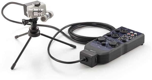 ZOOM U-44 - Звуковая карта