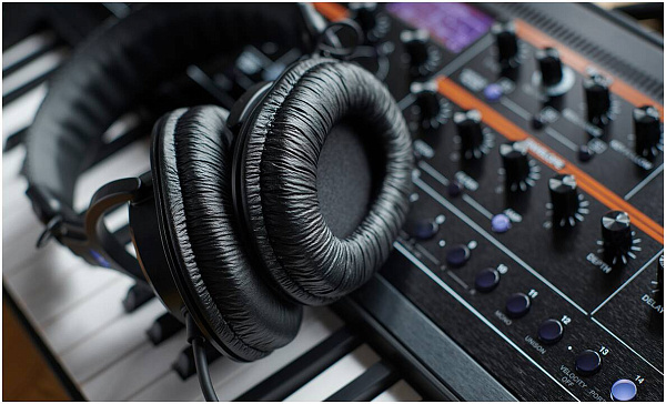 ROLAND RH-200 - Наушники мониторные