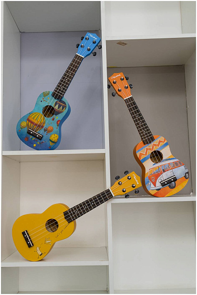 VESTON UKULELE KUS 25 BANANA - Укулеле сопрано