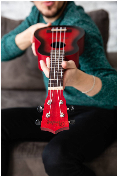 VESTON UKULELE KUS100 REDEMPTION - Укулеле сопрано