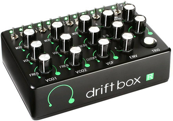 ROLAND DRIFTBOX R - Синтезатор аналоговый