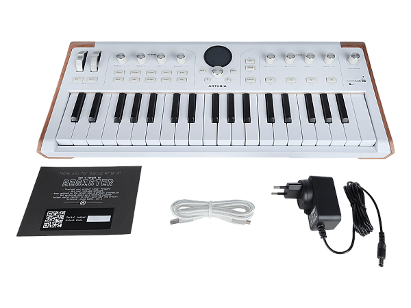 Сценическая клавиатура [230721] Arturia [AstroLab 37 White] Astrolab White 37 клавиш, полувзвешенная механика, 10 звуковых движков, вокодер, 10 кнопок пресетов , 4 макрорегулятора, MIDI-вход, USB-C и USB-A; аудио Bluetooth; WiFi, цвет белый
