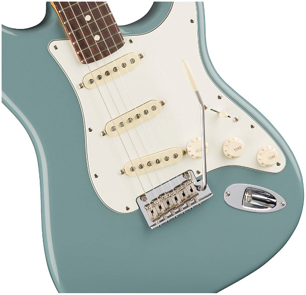 FENDER AM PRO STRAT RW SNG - Электрогитара шестиструнная