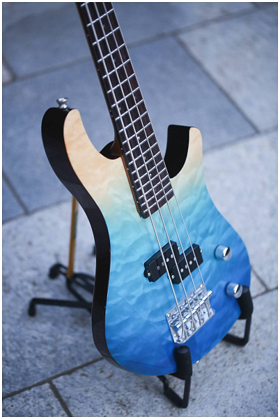 FLIGHT Mini Bass TBL - Бас-гитара уменьшенная