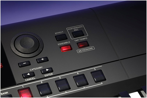 KORG i3 MB рабочая станция, цвет черный